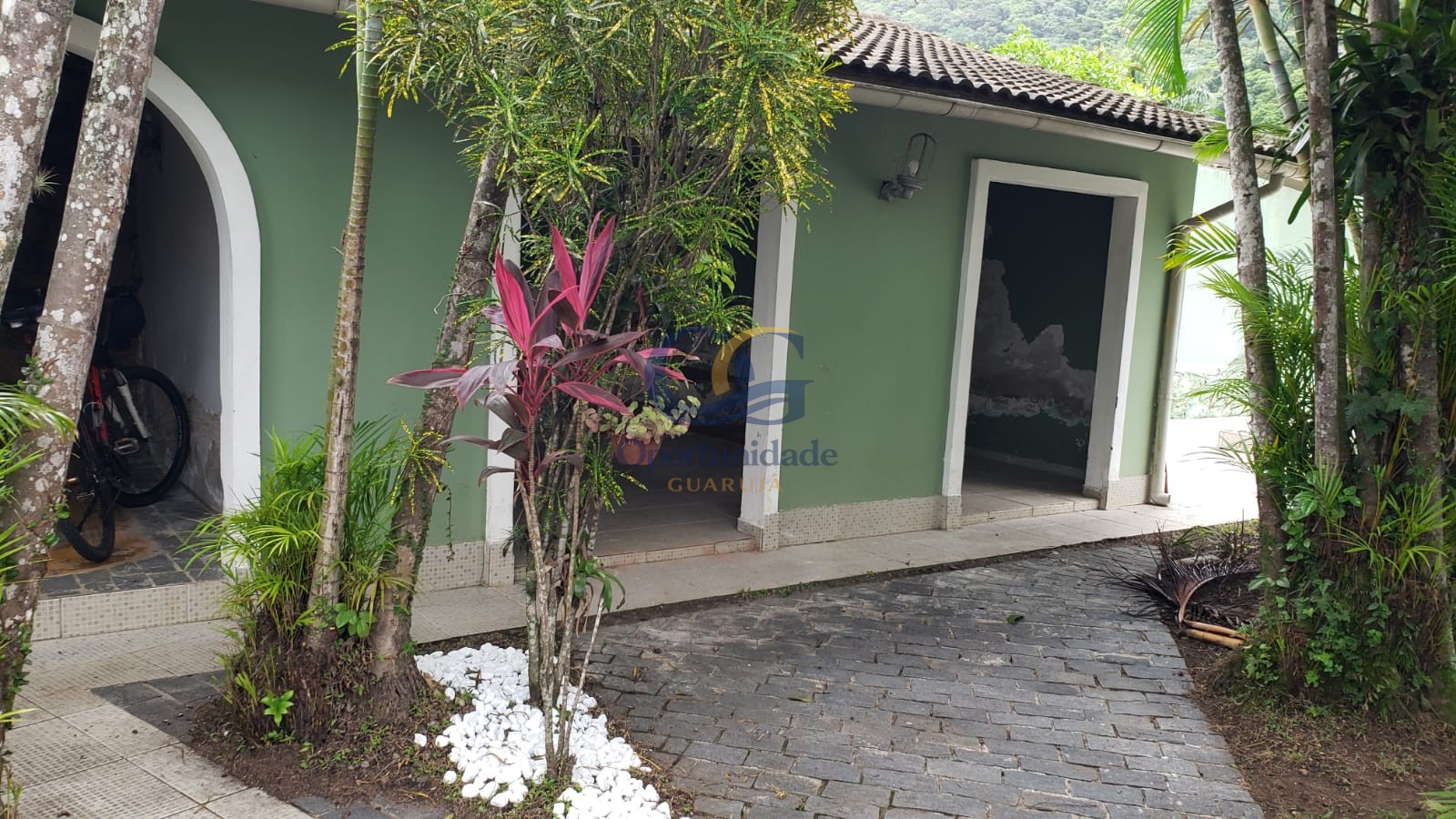 Casa em alvenaria GUARUJÁ - SP