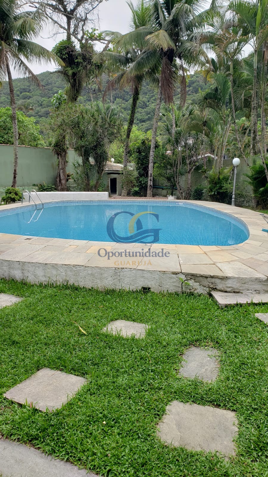 Casa em alvenaria GUARUJÁ - SP
