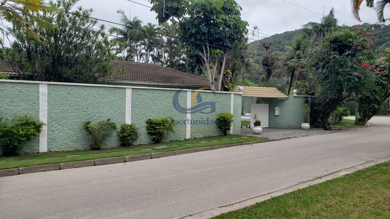 Casa em alvenaria GUARUJÁ - SP