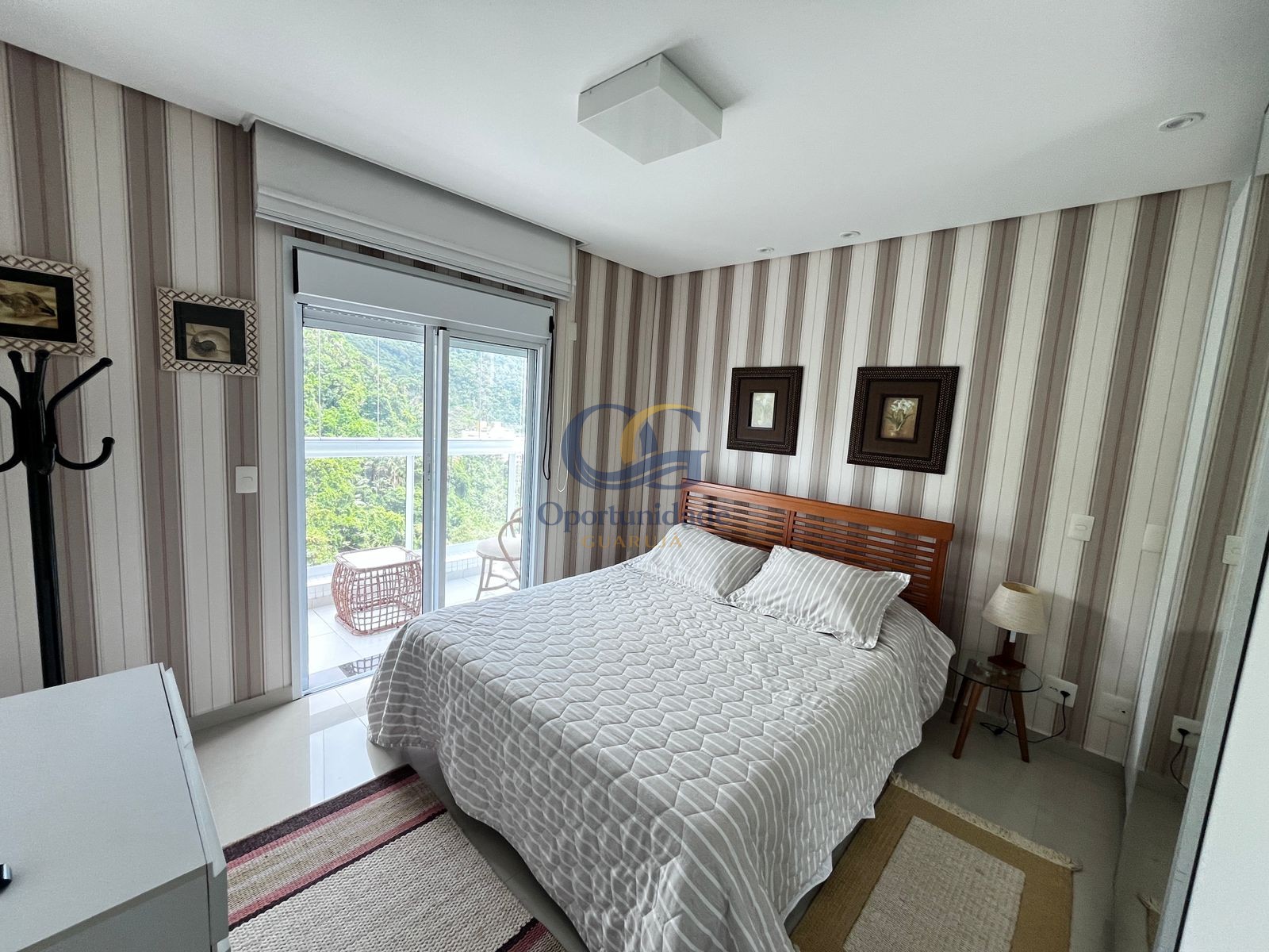 Apartamento Frente ao Mar, Praia da Enseada - GUARUJÁ - SP