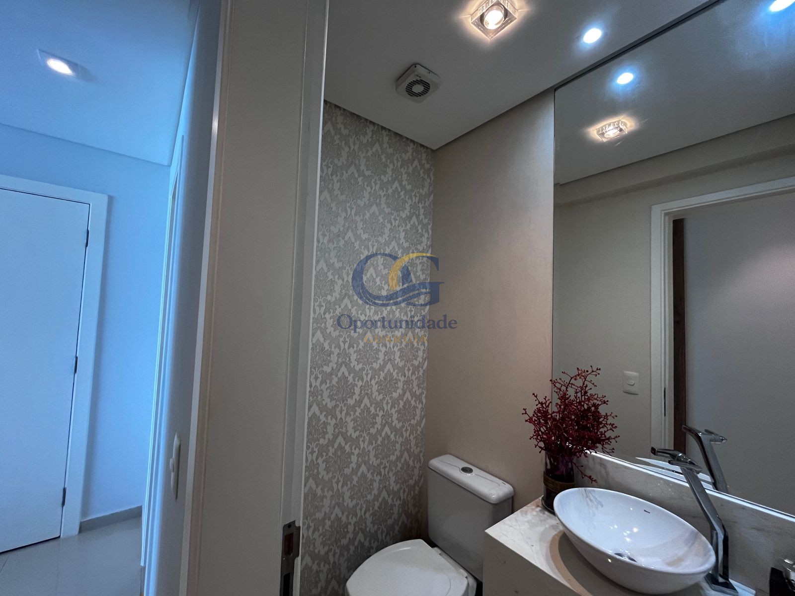 Apartamento Frente ao Mar, Praia da Enseada - GUARUJÁ - SP