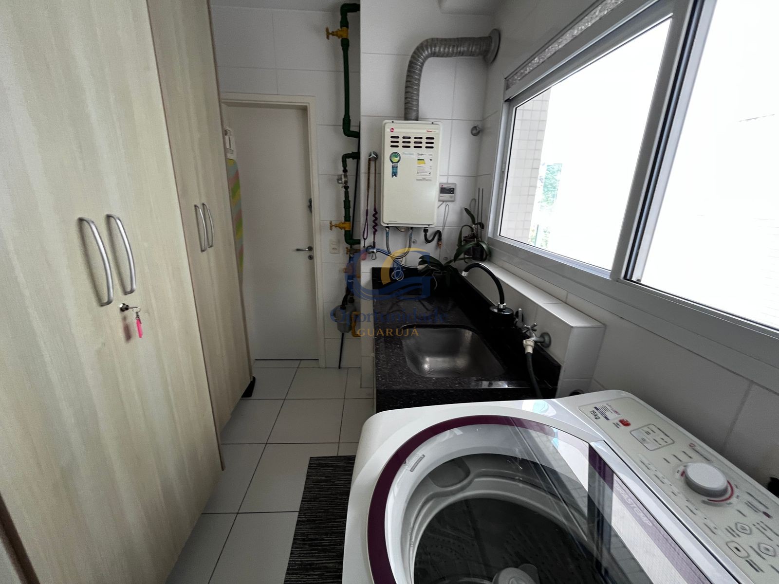 Apartamento Frente ao Mar, Praia da Enseada - GUARUJÁ - SP