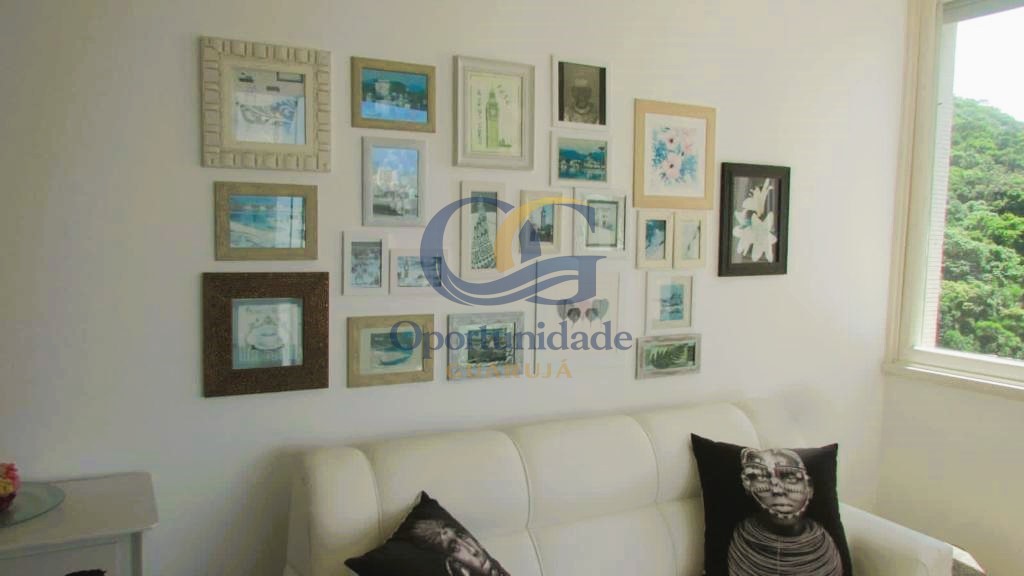 Apartamento na Praia das Pitangueiras, Guarujá - SP