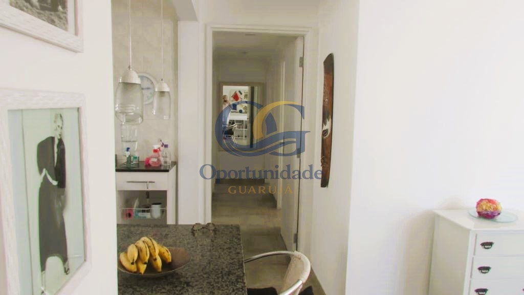 Apartamento na Praia das Pitangueiras, Guarujá - SP