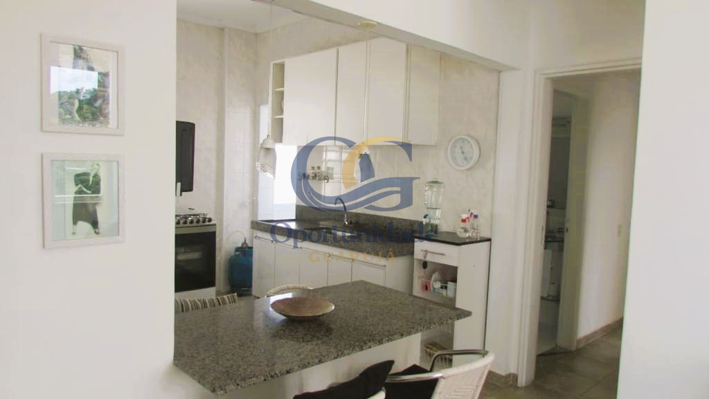 Apartamento na Praia das Pitangueiras, Guarujá - SP