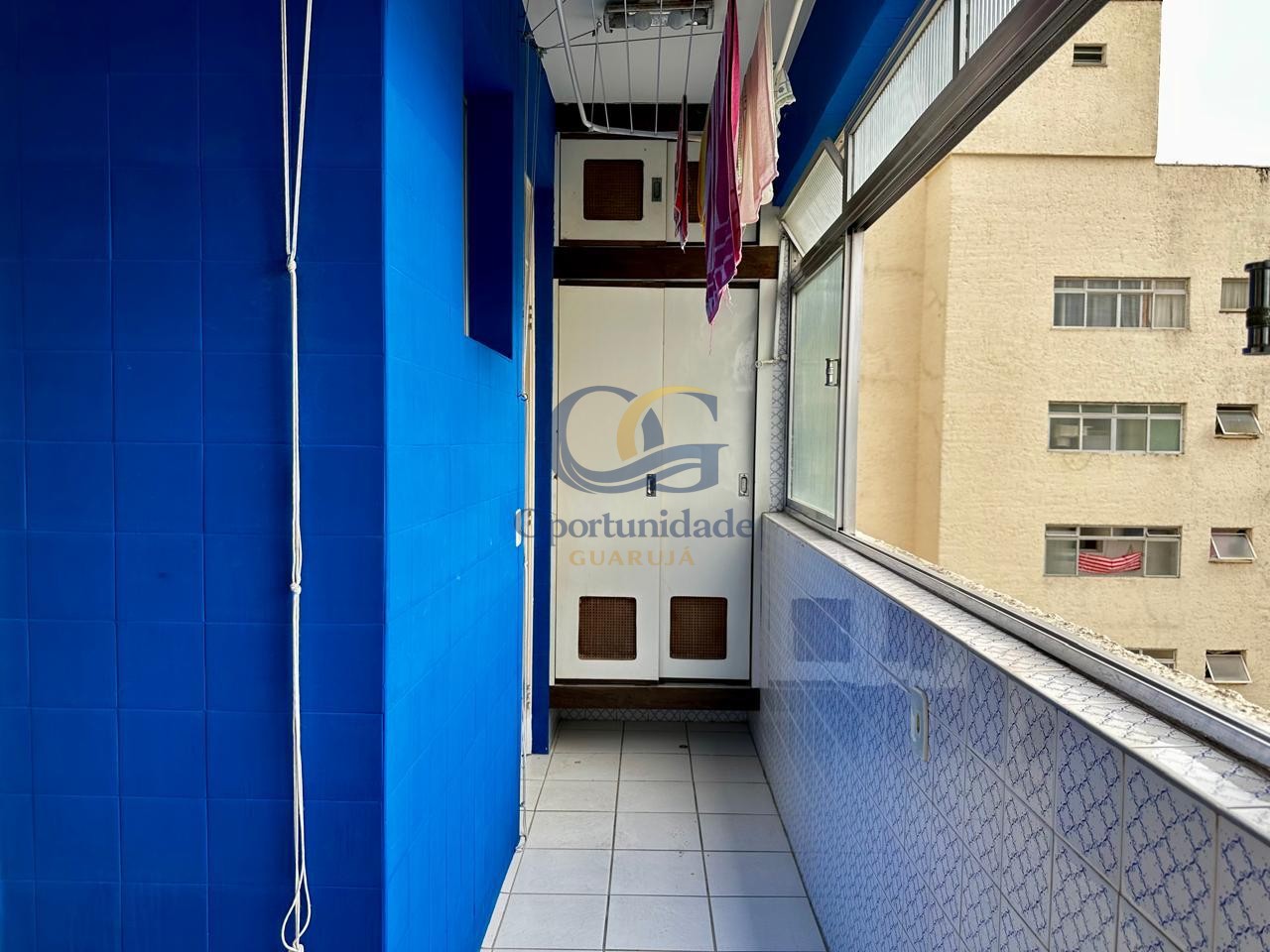 Apartamento na Praia das Pitangueiras, Guarujá - SP