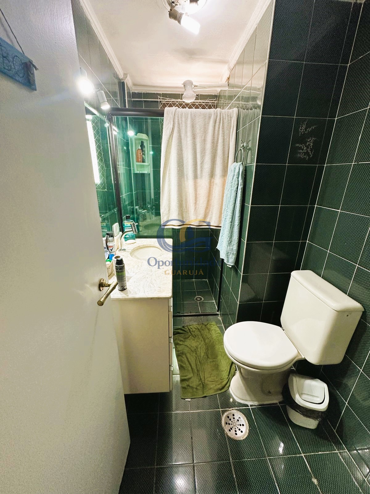 Apartamento na Praia das Astúrias, Guarujá - SP