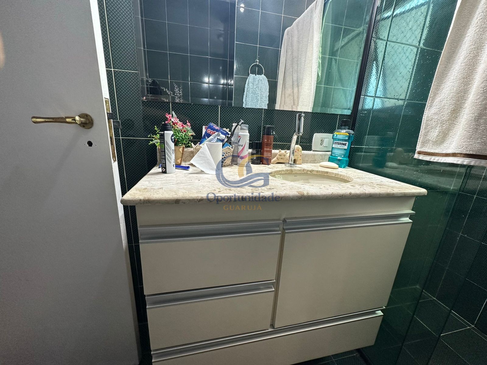 Apartamento na Praia das Astúrias, Guarujá - SP