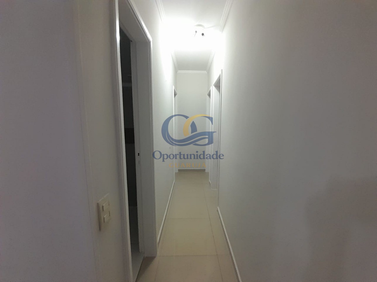 Apartamento na Praia da Enseada, Guarujá - SP
