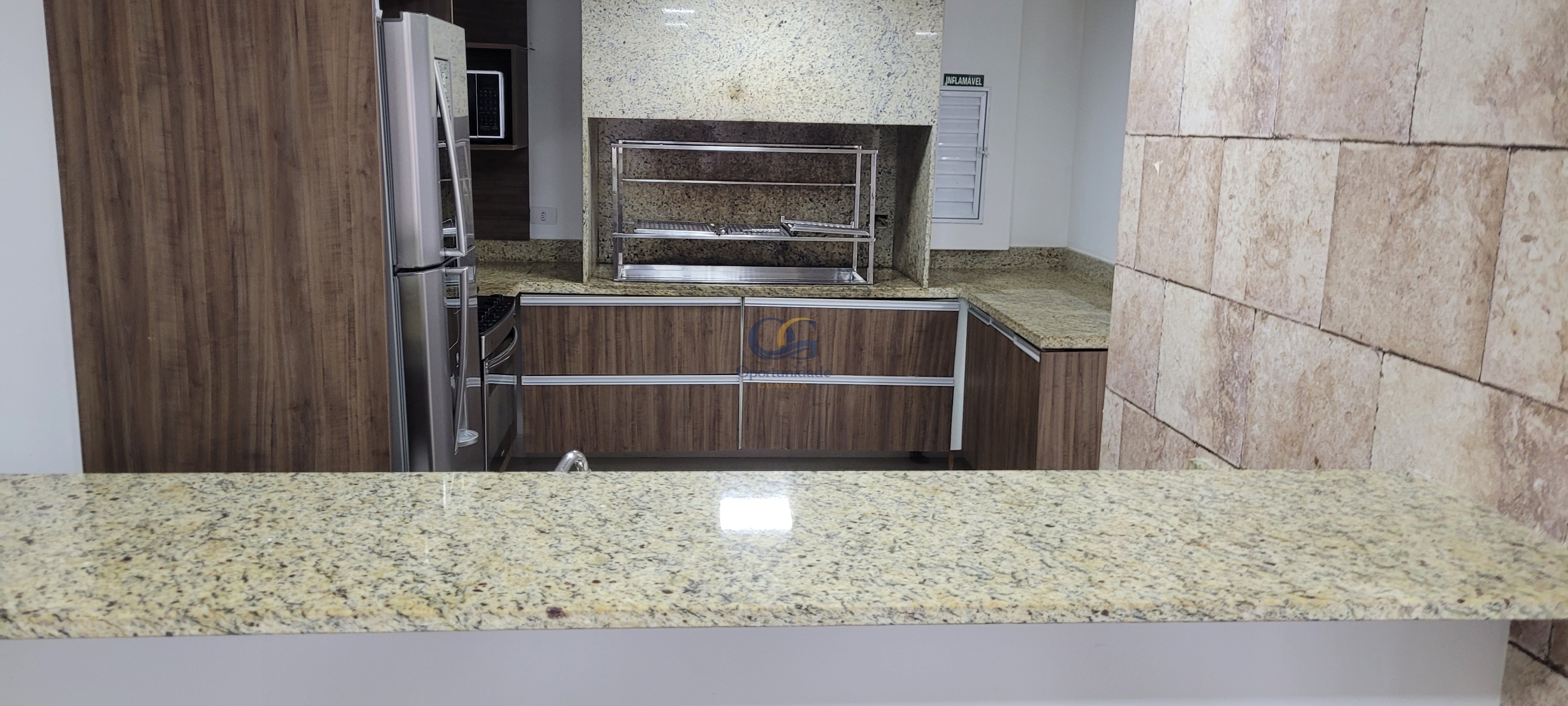 Apartamento na Praia da Enseada, Guarujá - SP