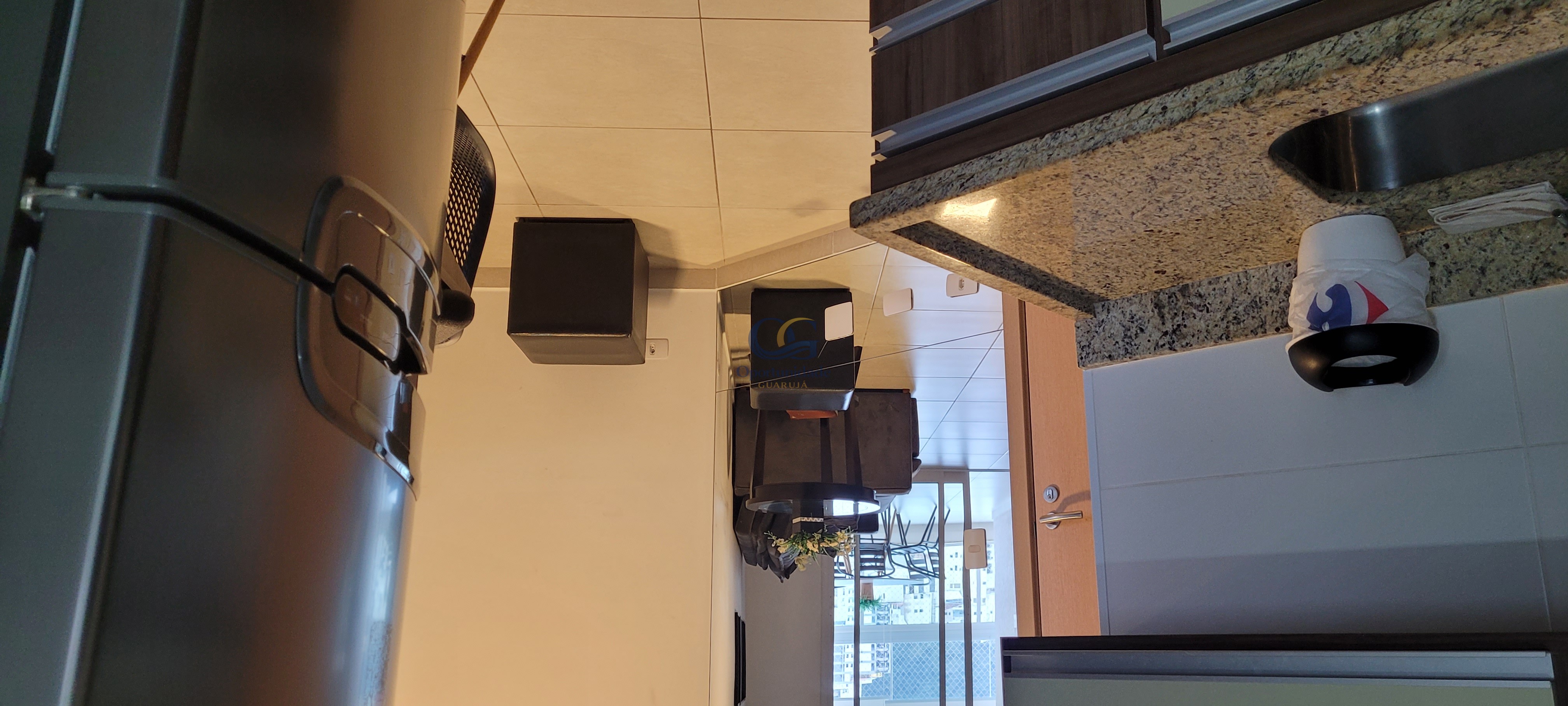 Apartamento na Praia da Enseada, Guarujá - SP
