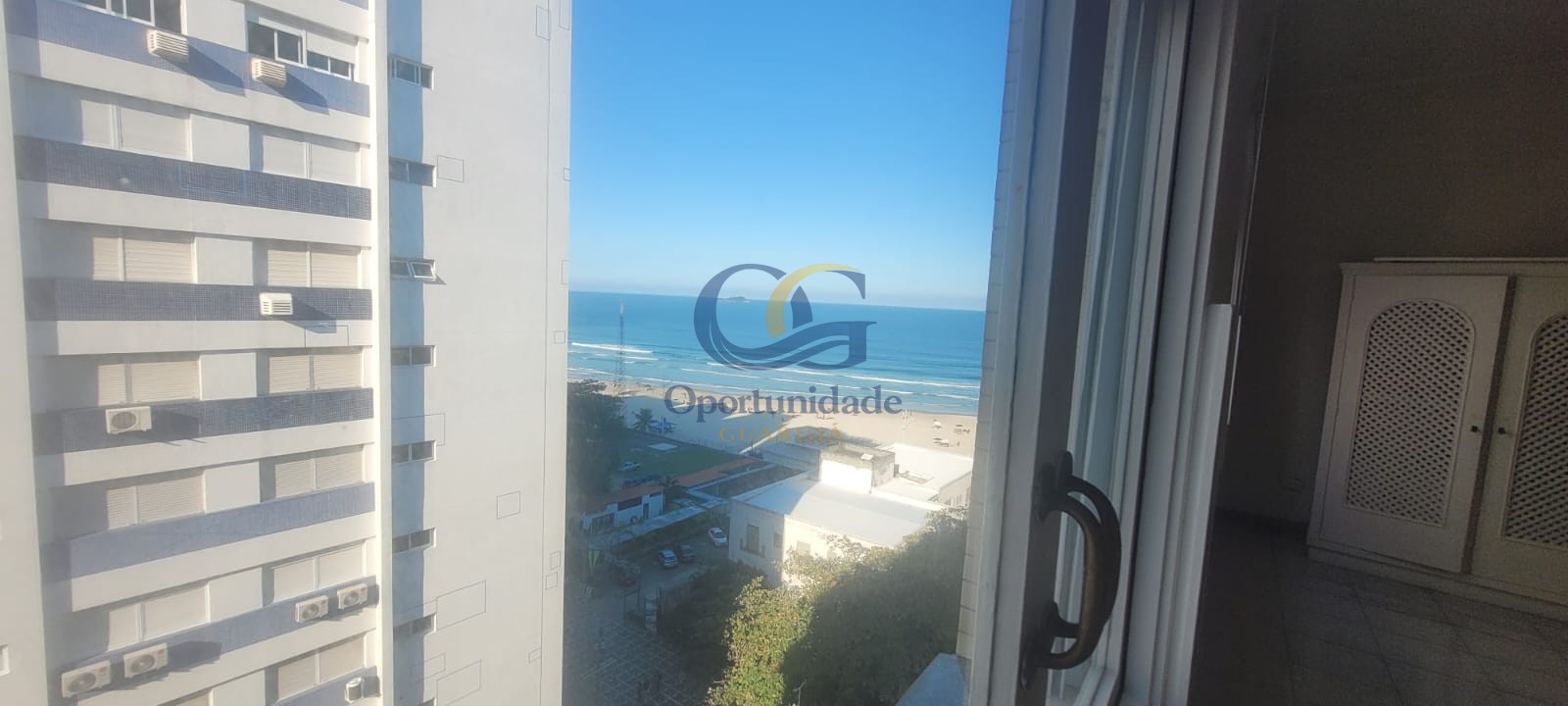 Apartamento Frente ao Mar nas Pitangueiras, Guarujá - SP