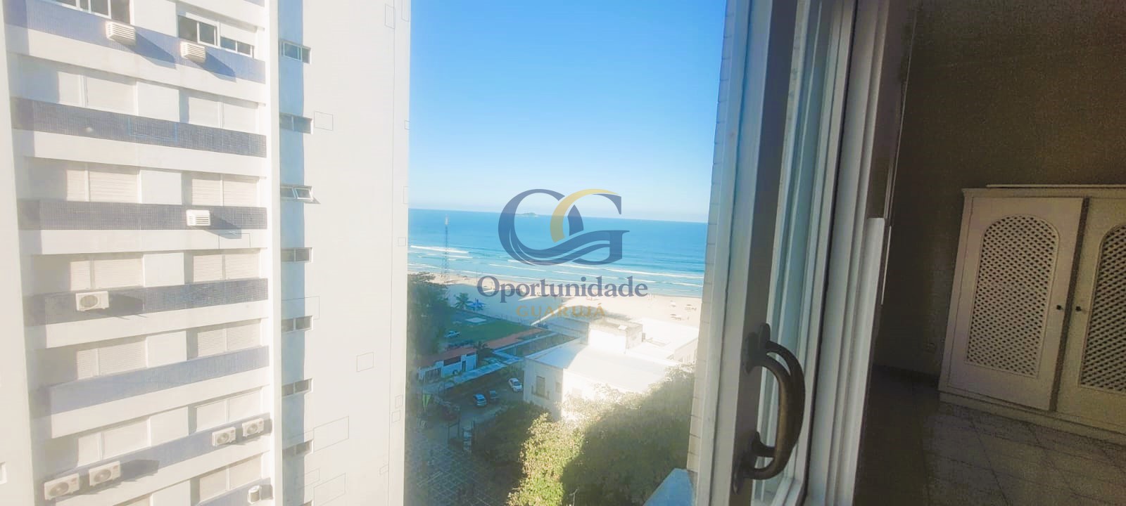 Apartamento Frente ao Mar nas Pitangueiras, Guarujá - SP
