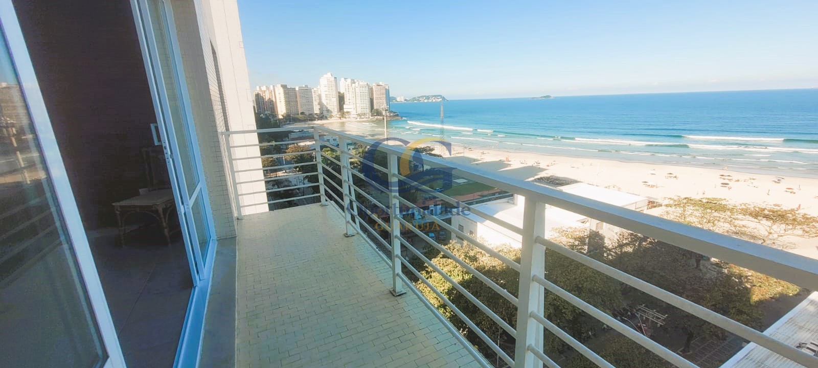 Apartamento Frente ao Mar nas Pitangueiras, Guarujá - SP