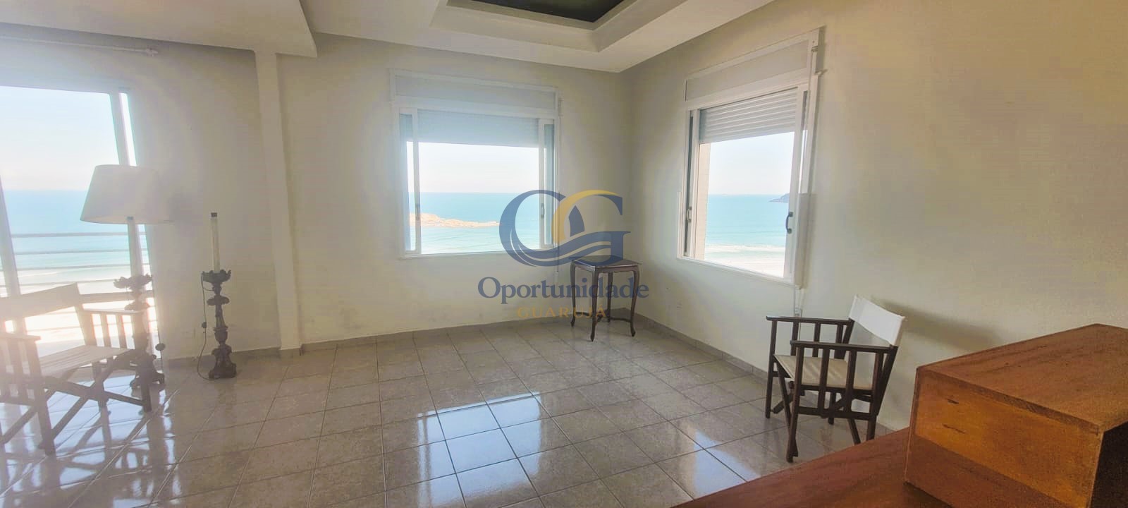 Apartamento Frente ao Mar nas Pitangueiras, Guarujá - SP