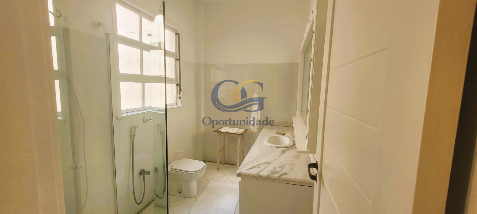 Apartamento Frente ao Mar nas Pitangueiras, Guarujá - SP