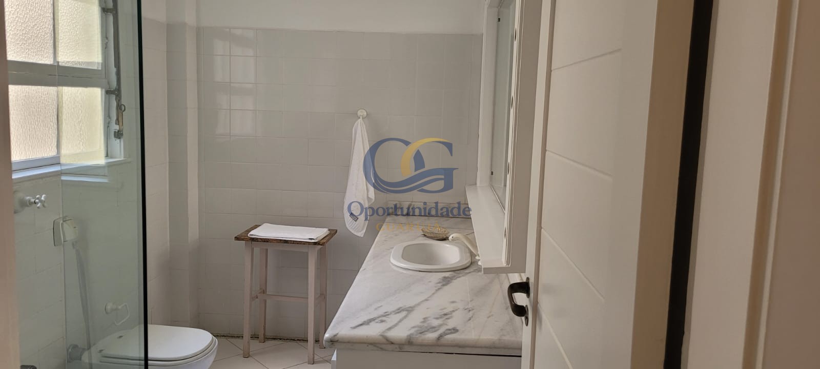 Apartamento Frente ao Mar nas Pitangueiras, Guarujá - SP
