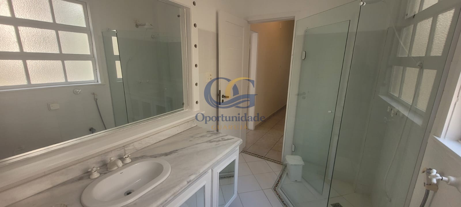 Apartamento Frente ao Mar nas Pitangueiras, Guarujá - SP