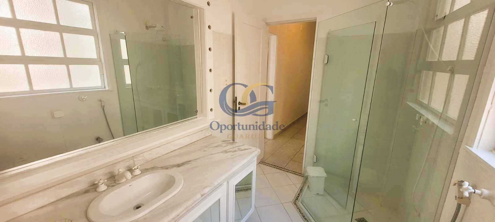 Apartamento Frente ao Mar nas Pitangueiras, Guarujá - SP