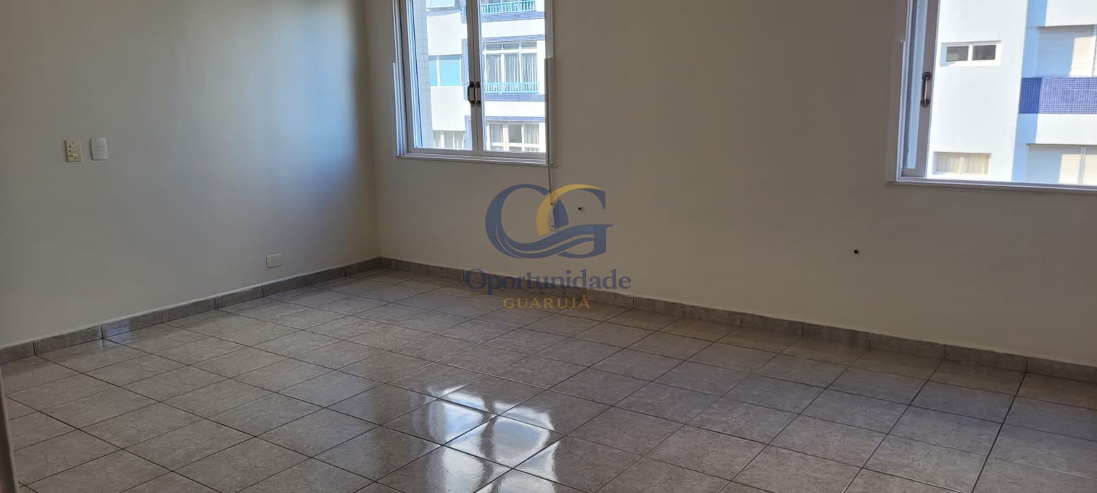 Apartamento Frente ao Mar nas Pitangueiras, Guarujá - SP