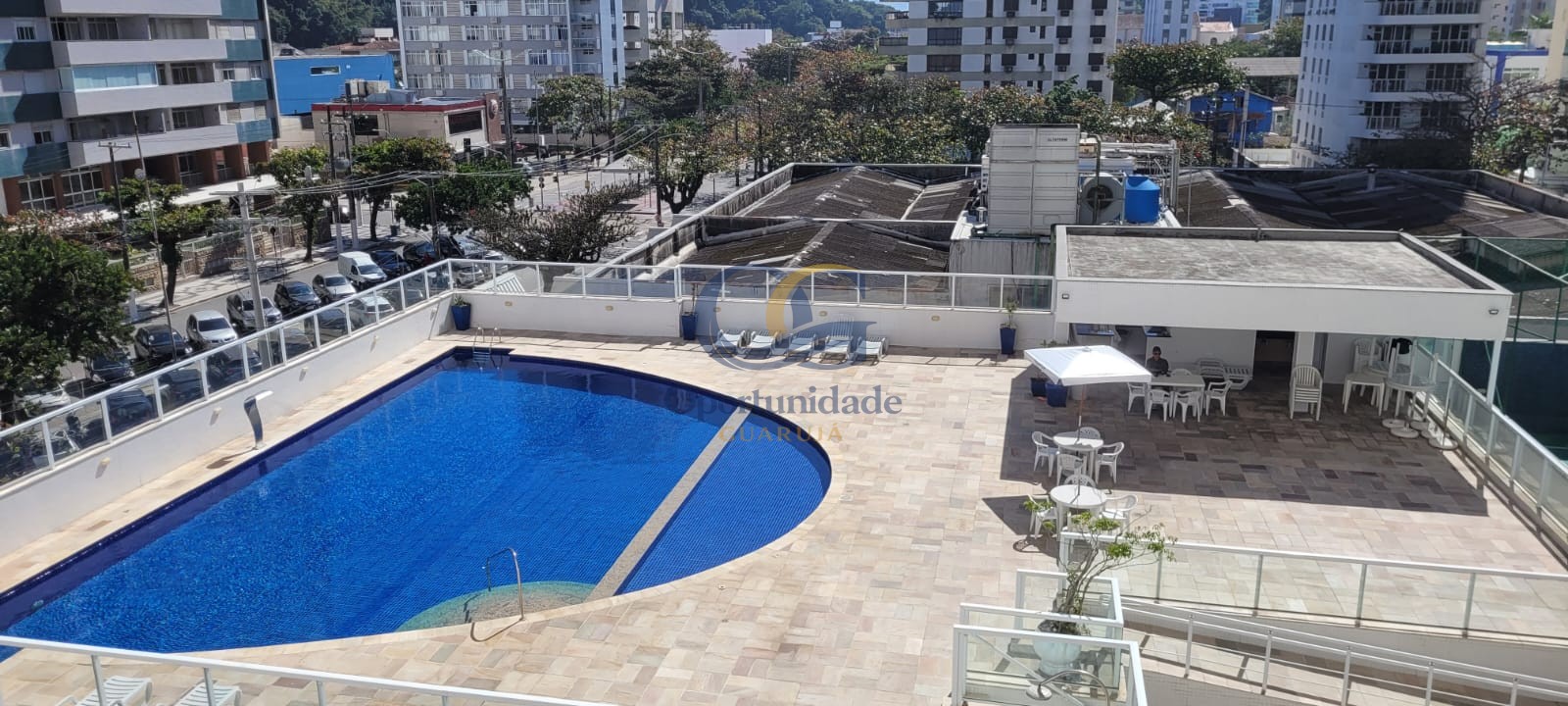 Apartamento Frente ao Mar nas Pitangueiras, Guarujá - SP