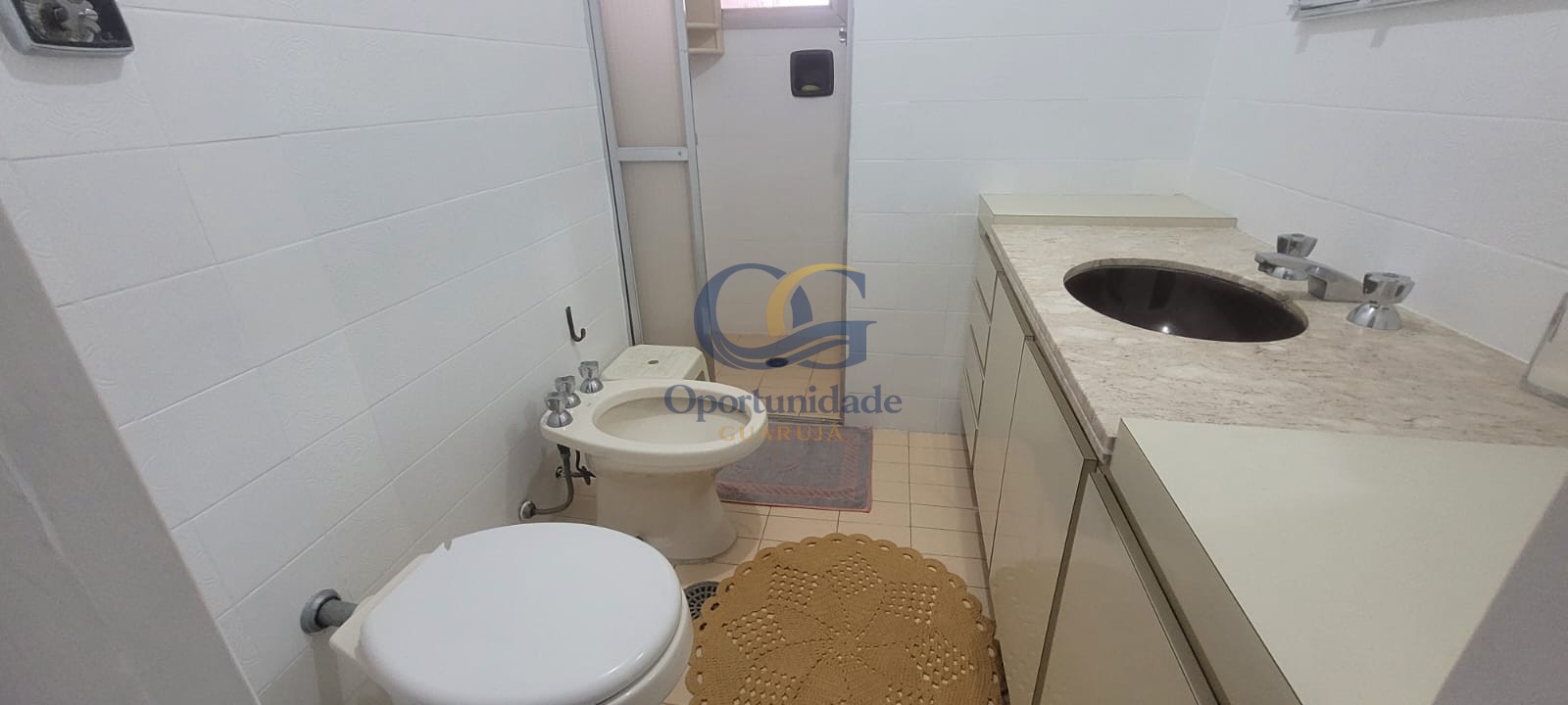 Apartamento Frente ao Mar nas Pitangueiras, Guarujá - SP