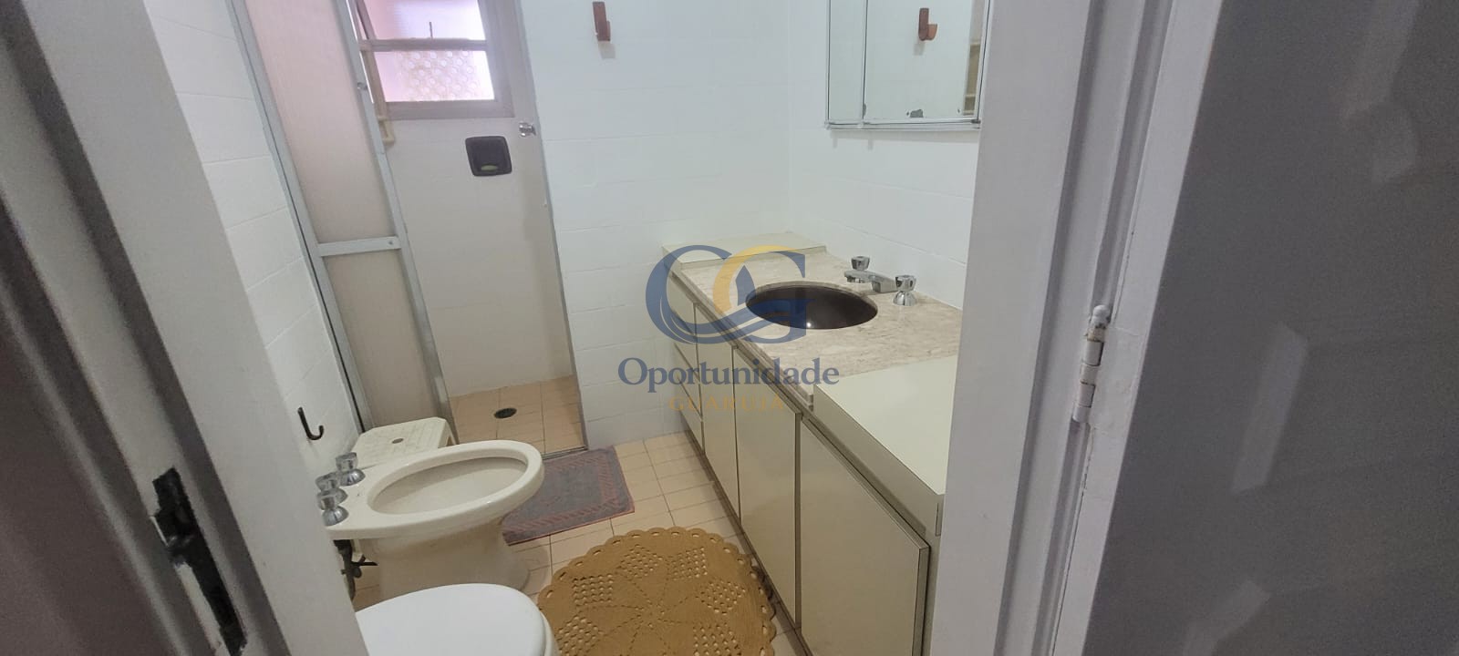 Apartamento Frente ao Mar nas Pitangueiras, Guarujá - SP