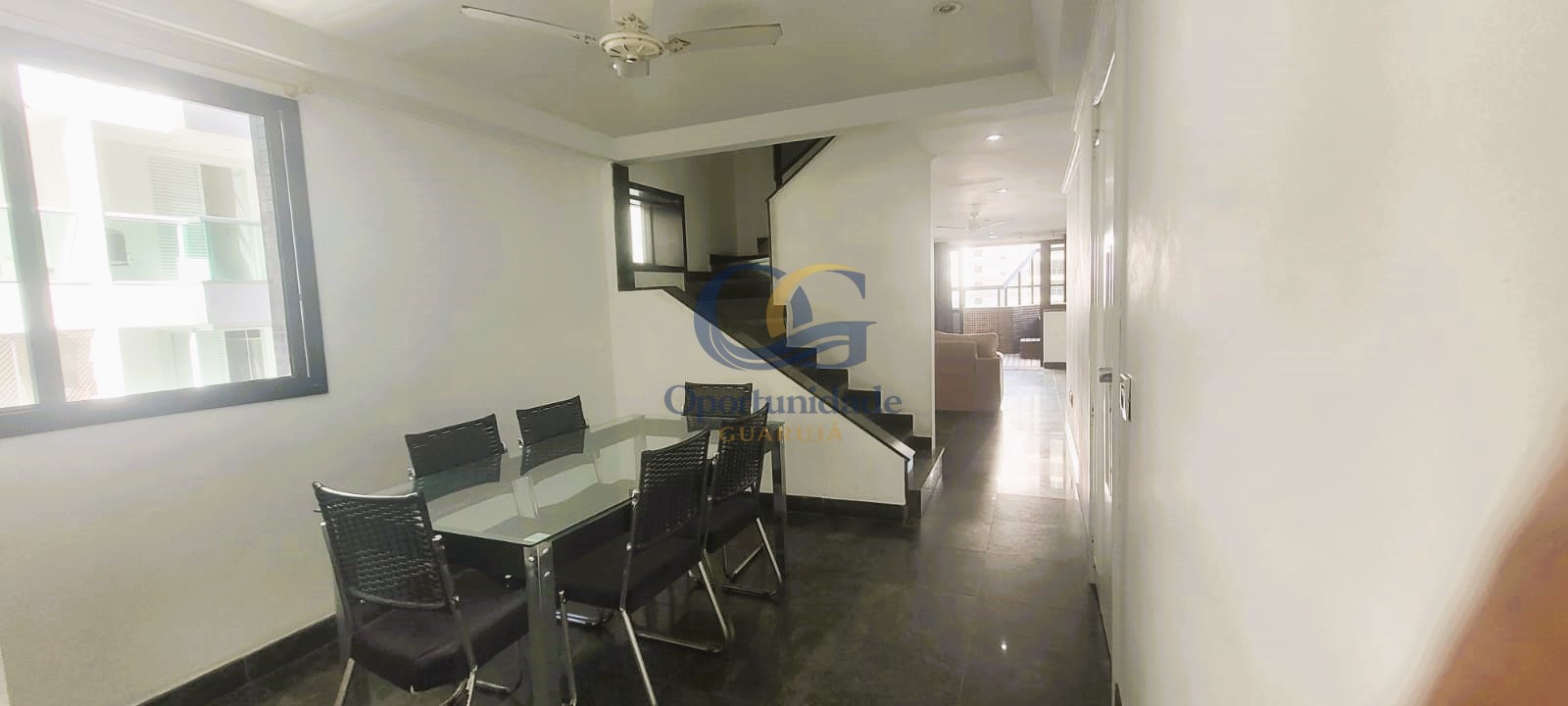 Apartamento Duplex na Praia das Pitangueiras!