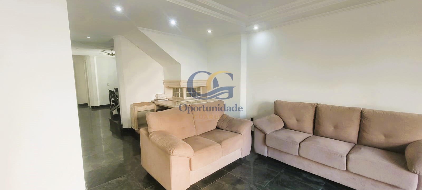 Apartamento Duplex na Praia das Pitangueiras!