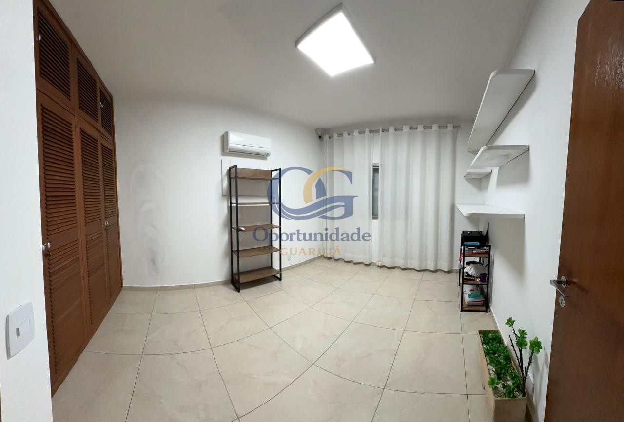 Apartamento na Praia das Pitangueiras, Guarujá - SP