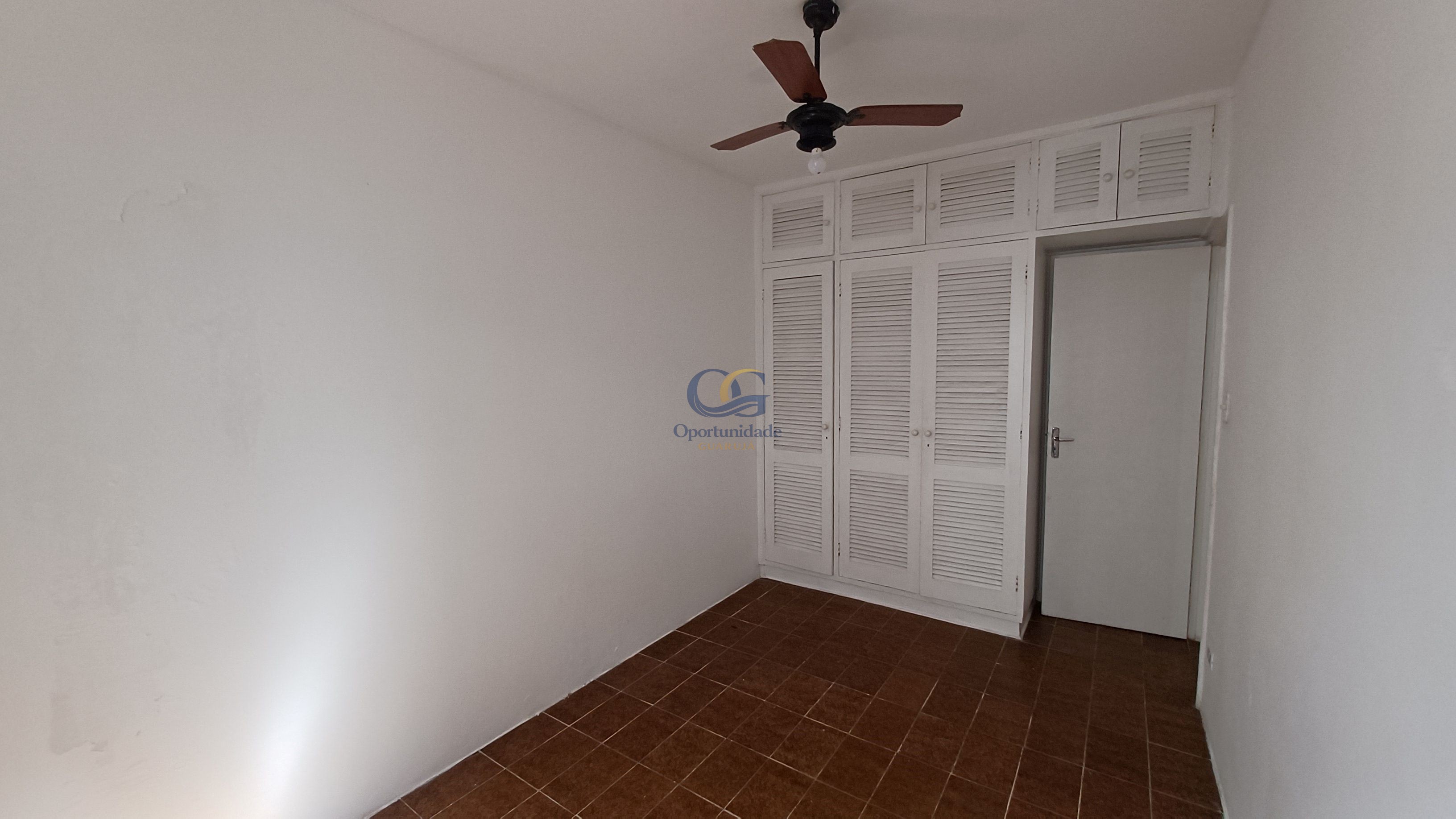 Apartamento na Praia da Enseada, Guarujá - SP