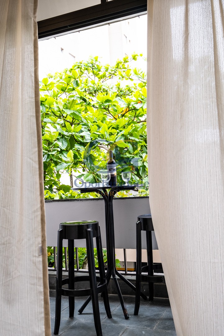 Apartamento na Praia da Enseada, Guarujá - SP