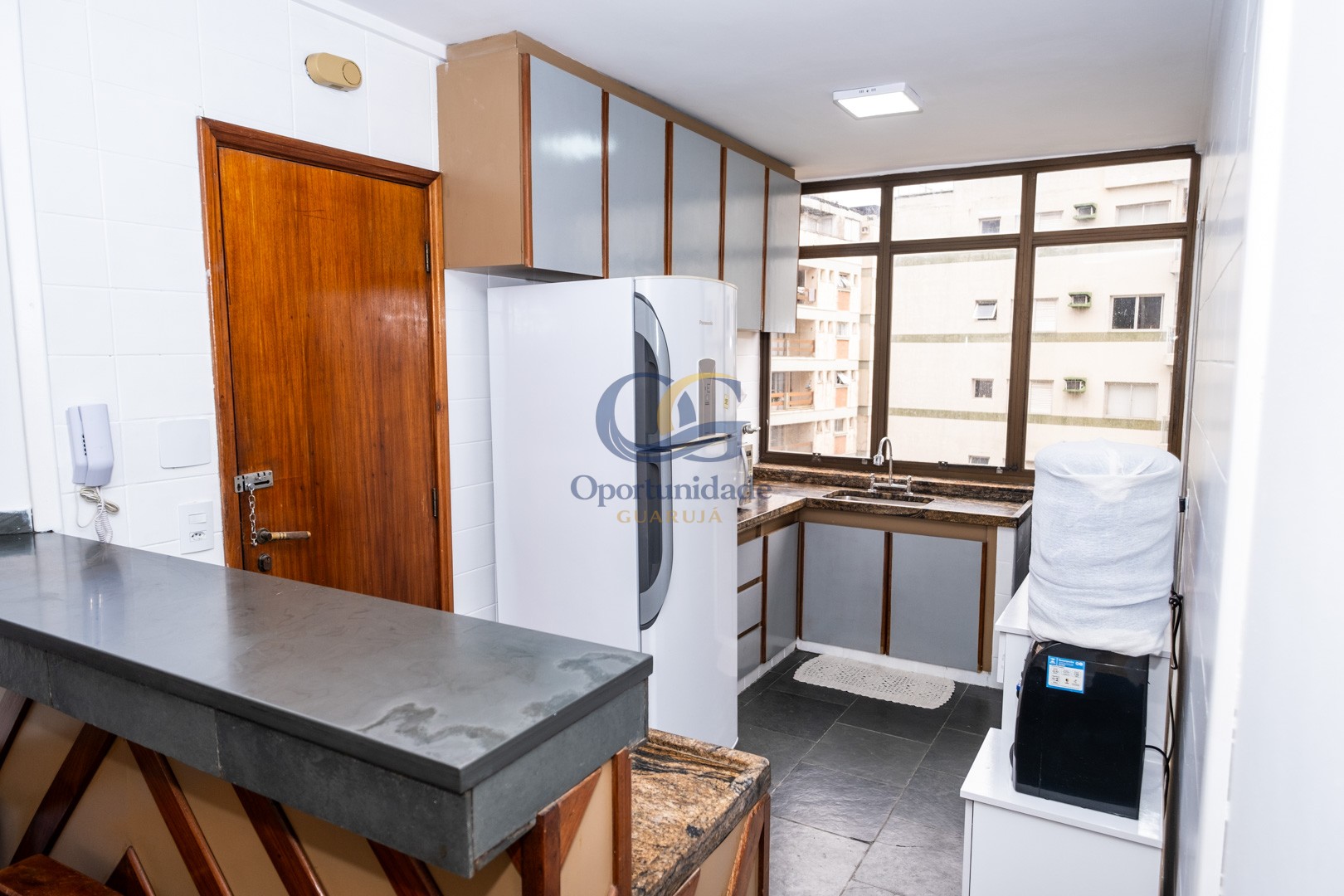 Apartamento na Praia da Enseada, Guarujá - SP