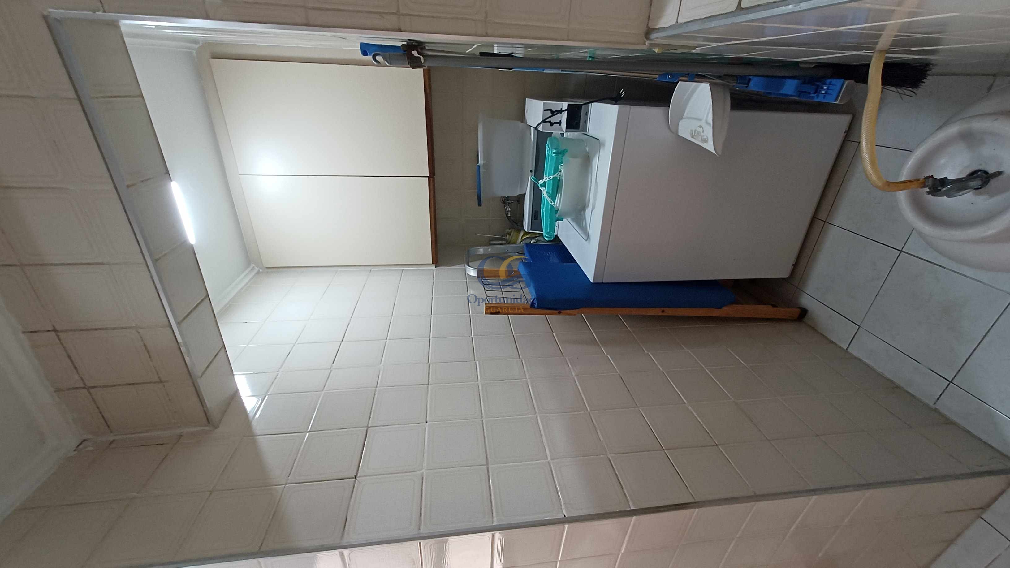 Apartamento na Praia da Enseada, Guarujá - SP