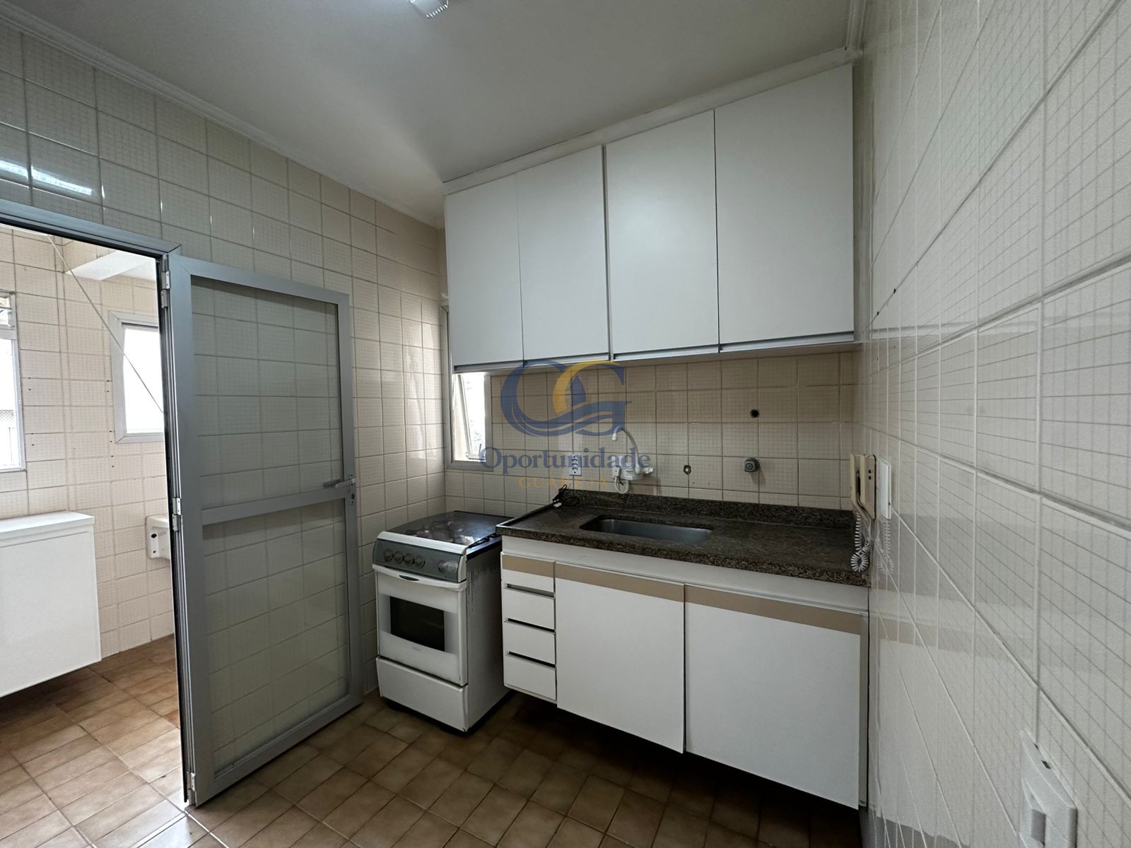 Apartamento na Praia da Enseada, Guarujá - SP