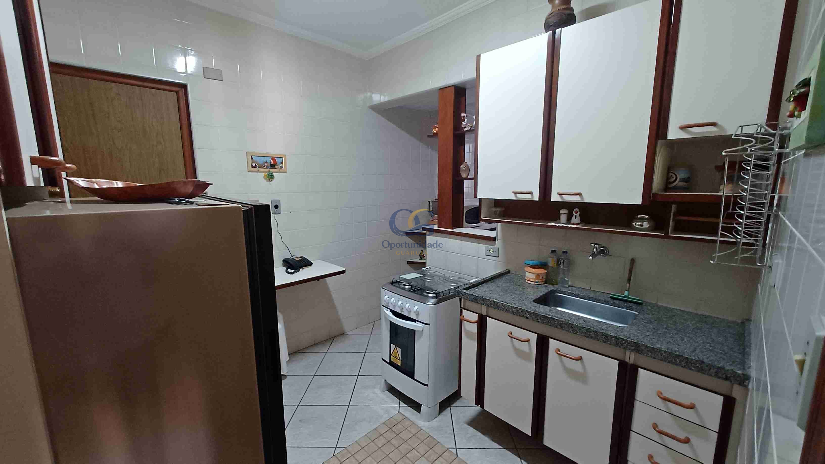 Apartamento na Praia da Enseada, Guarujá - SP