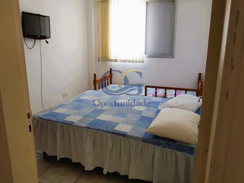 Apartamento na Praia do Tombo,  Astúrias - Guarujá - SP