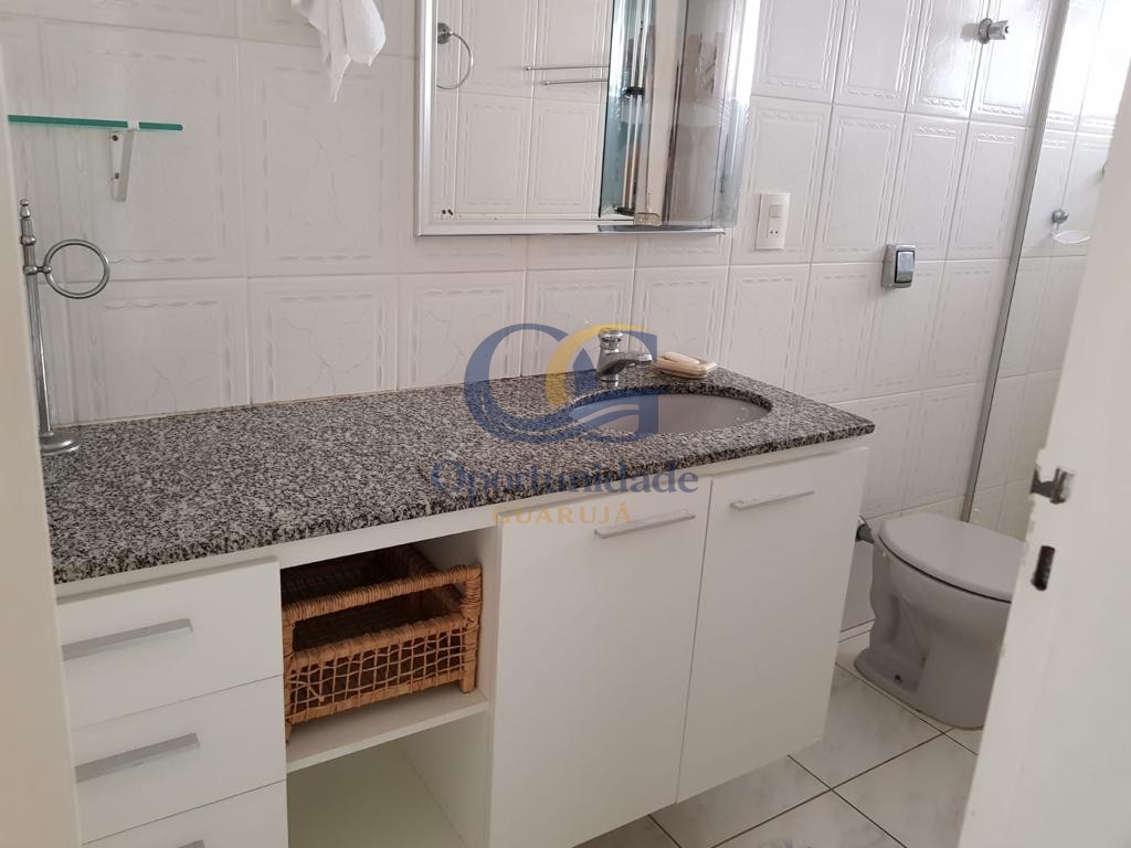 Apartamento na Praia do Tombo,  Astúrias - Guarujá - SP