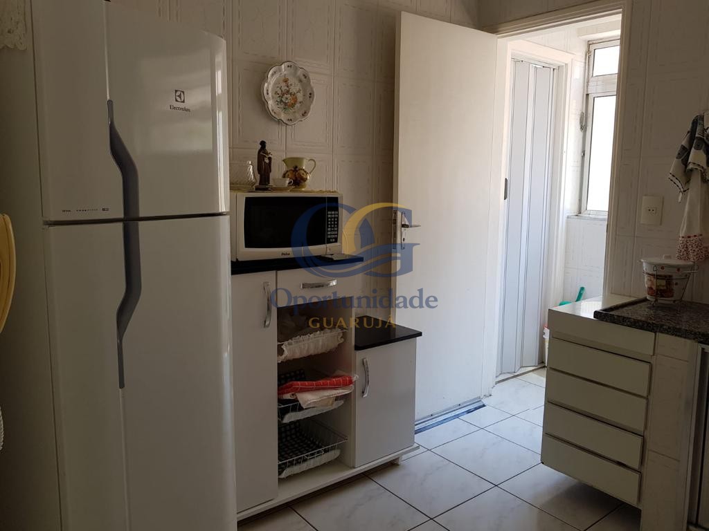 Apartamento na Praia do Tombo,  Astúrias - Guarujá - SP