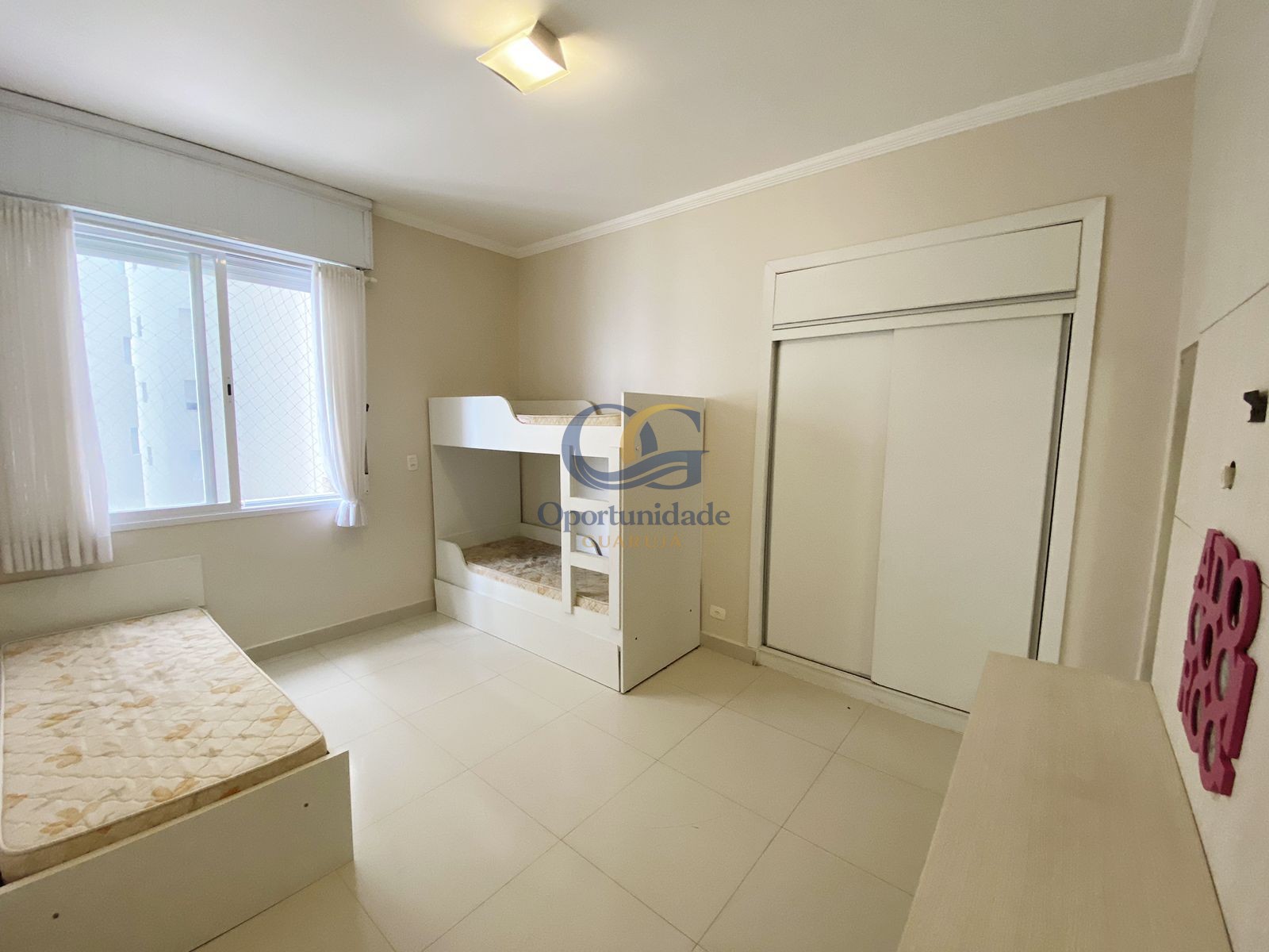 Apartamento Frente ao Mar nas Pitangueiras, Guarujá - SP