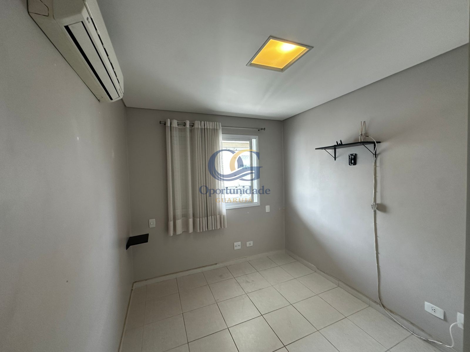 Apartamento Frente ao Mar, Praia das Astúrias Guarujá - SP