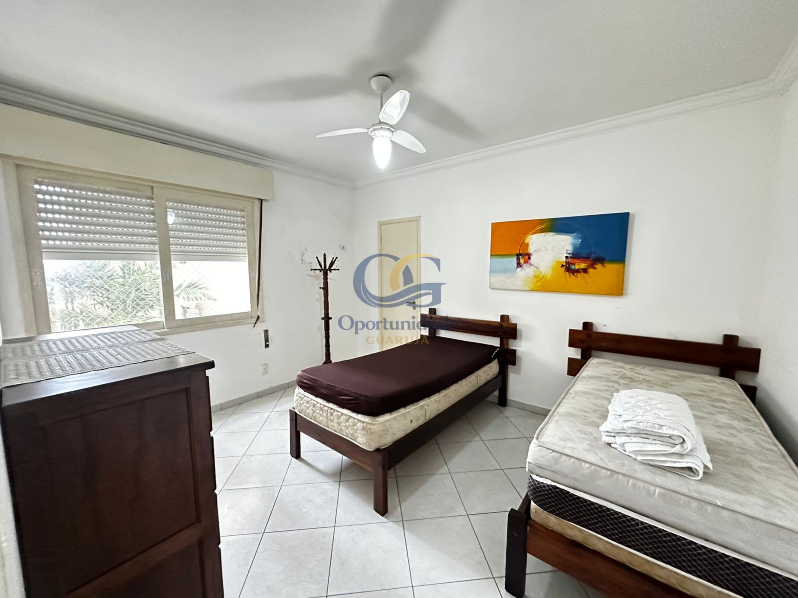 Apartamento na Praia das Pitangueiras, Guarujá - SP