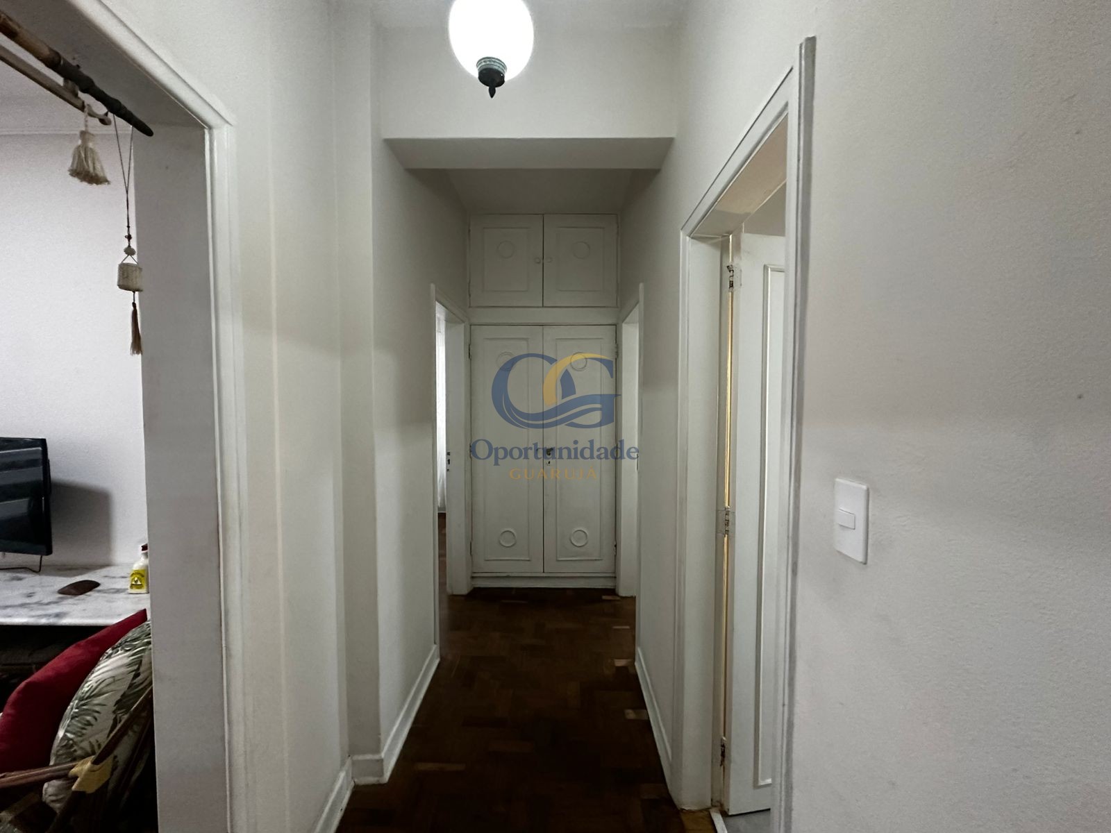 Apartamento na Praia das Pitangueiras, Guarujá - SP