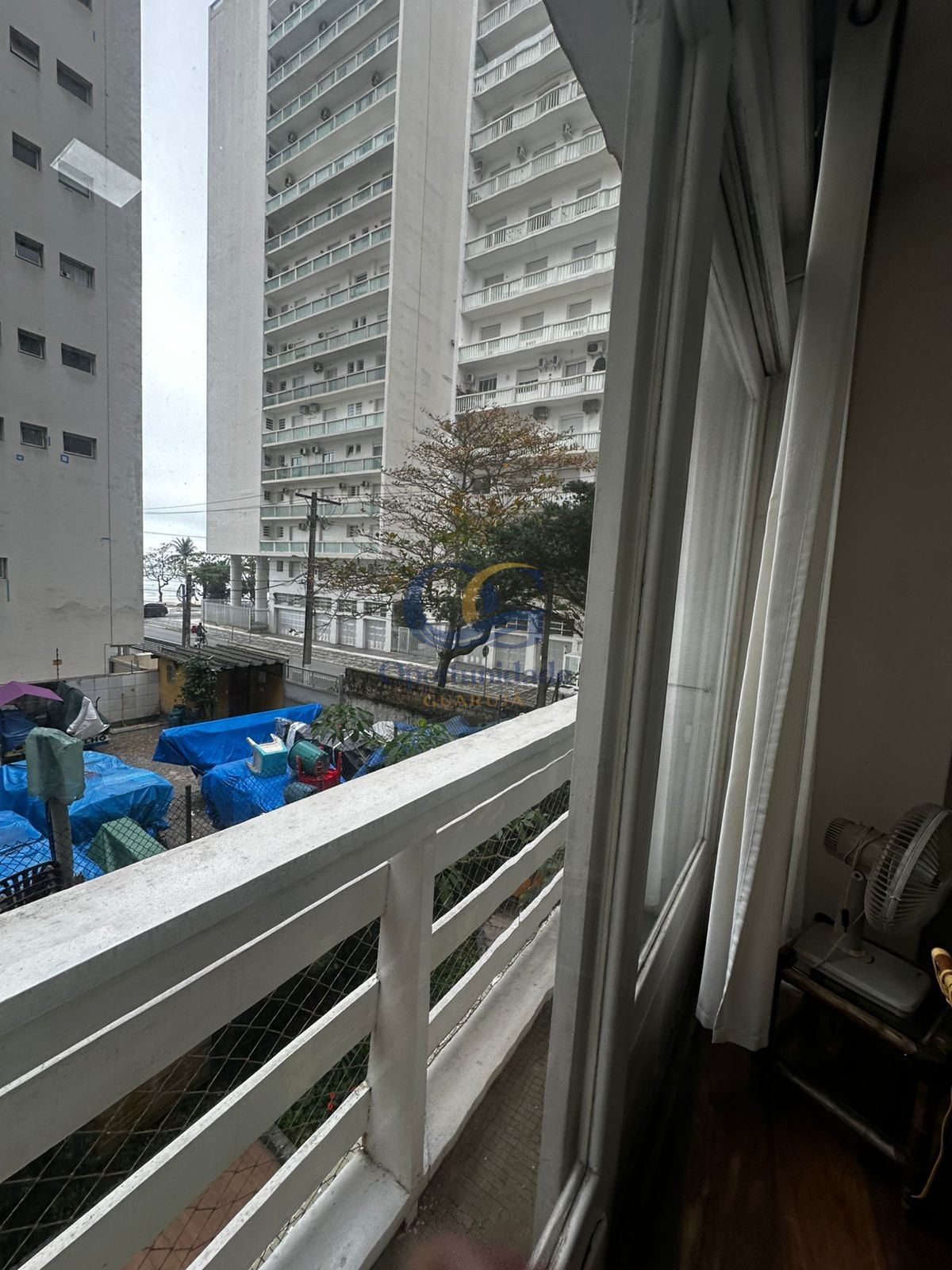 Apartamento na Praia das Pitangueiras, Guarujá - SP