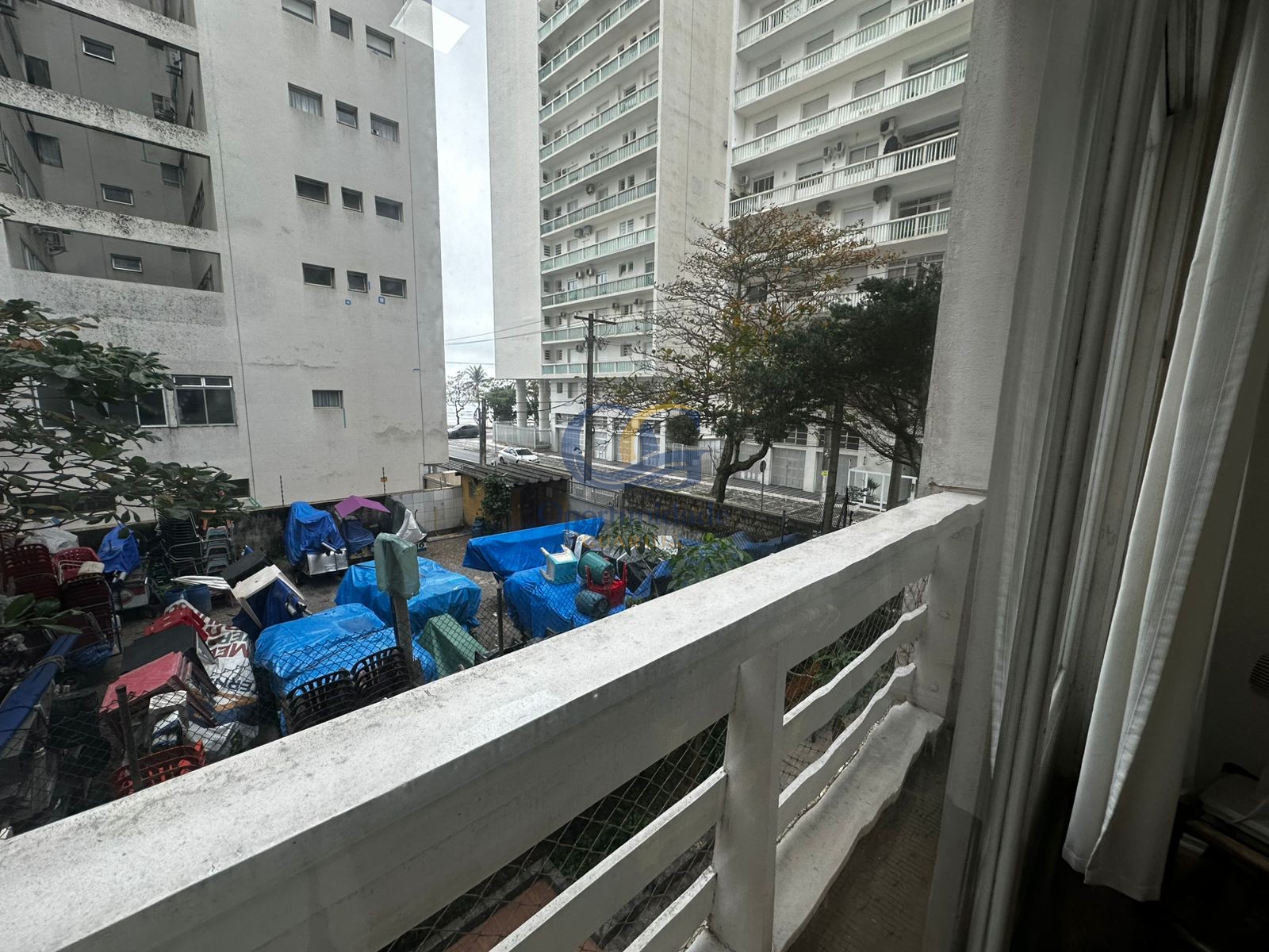 Apartamento na Praia das Pitangueiras, Guarujá - SP