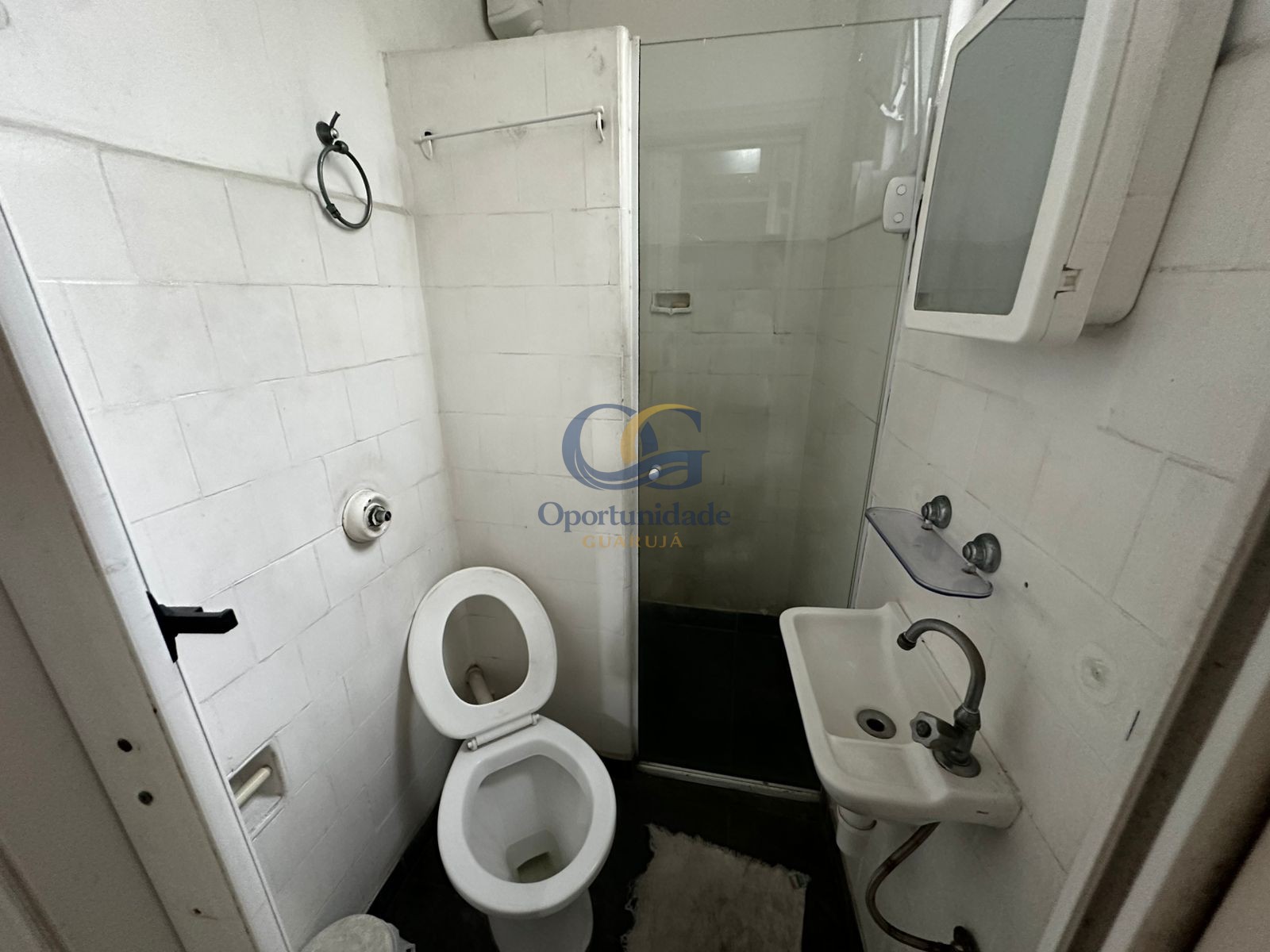 Apartamento na Praia das Pitangueiras, Guarujá - SP