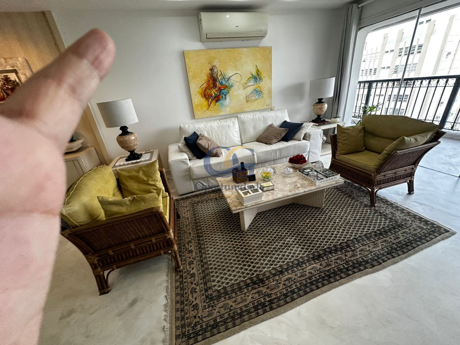 Apartamento na Praia das Pitangueiras, Guarujá - SP