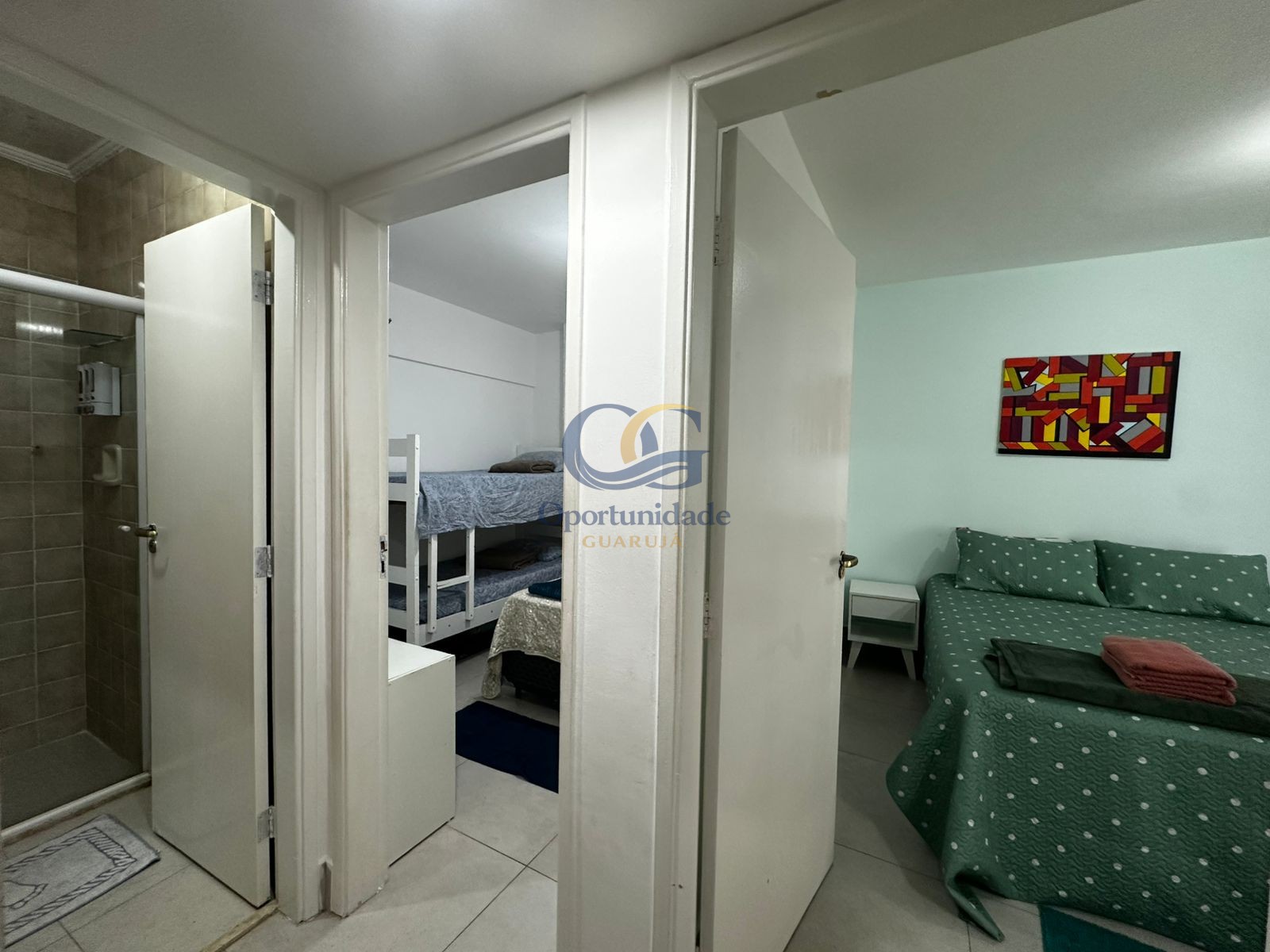 Apartamento na Praia das Pitangueiras, Guarujá - SP