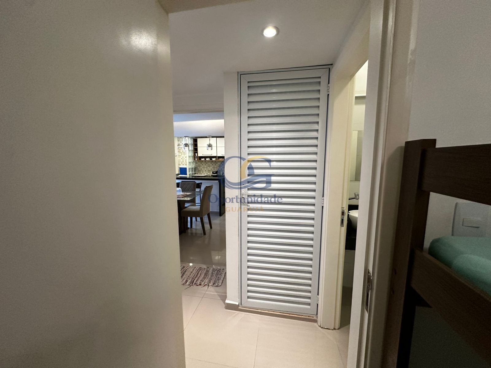 Apartamento na Praia das Astúrias, Guarujá - SP