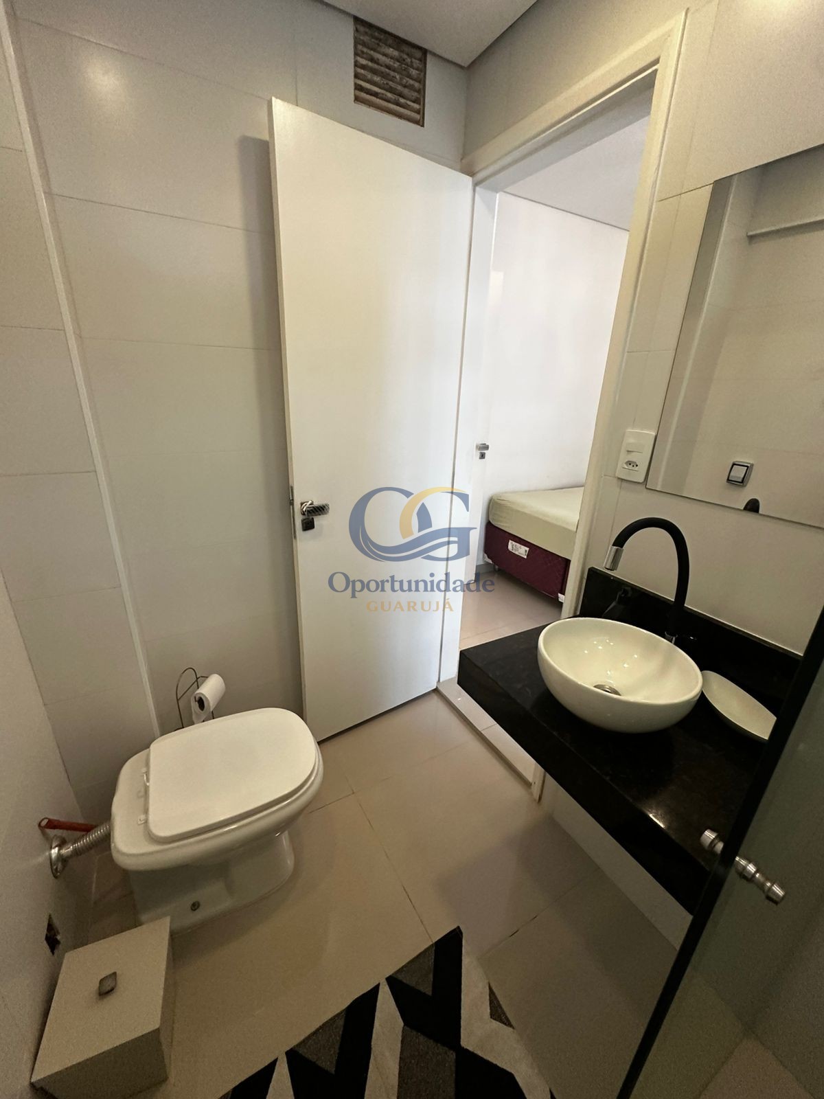 Apartamento na Praia das Astúrias, Guarujá - SP